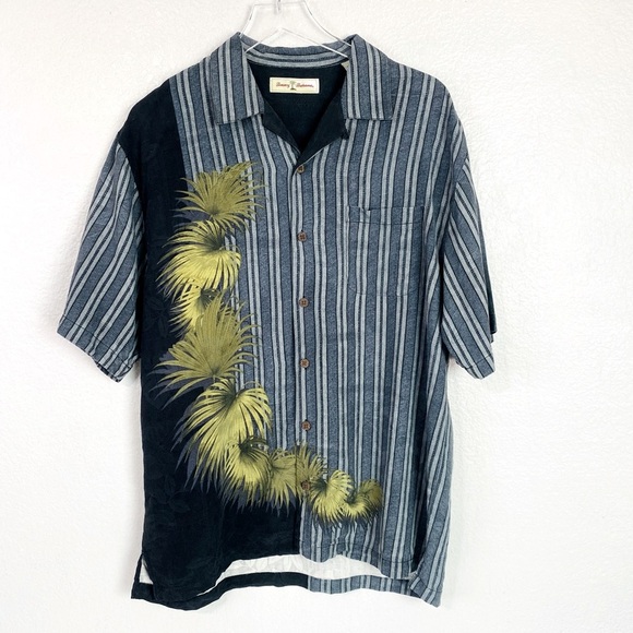Tommy Bahama Silk Short Sleeve Button Up Shirt Size M - Picture 1 of 4